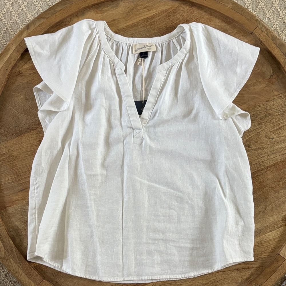NWT Universal Thread Linen Blend Top
